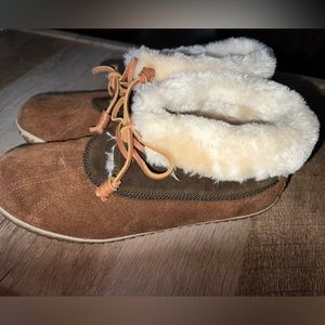 Brown sperry duck shoes size 10